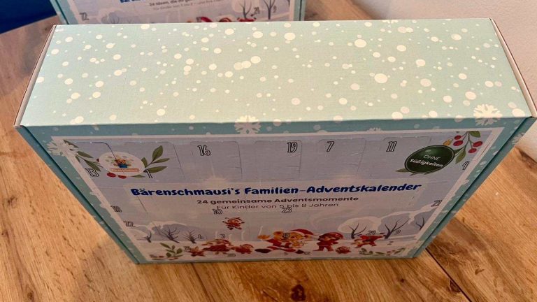 Bärenschmausis Familien Adventskalender ohne Süßigkeiten Bärenschmausis Familien Adventskalender mit 24 gemeinsamen Adventsmomenten für Familien mit Kindern von 5 bis 8 Jahren.